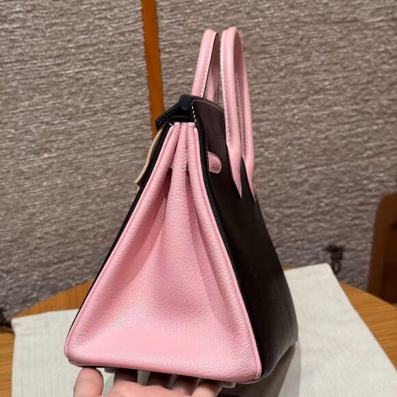 Classic Hermes Bag: A Stylish and Versatile Choice for Elegance - Picture 5 of 6